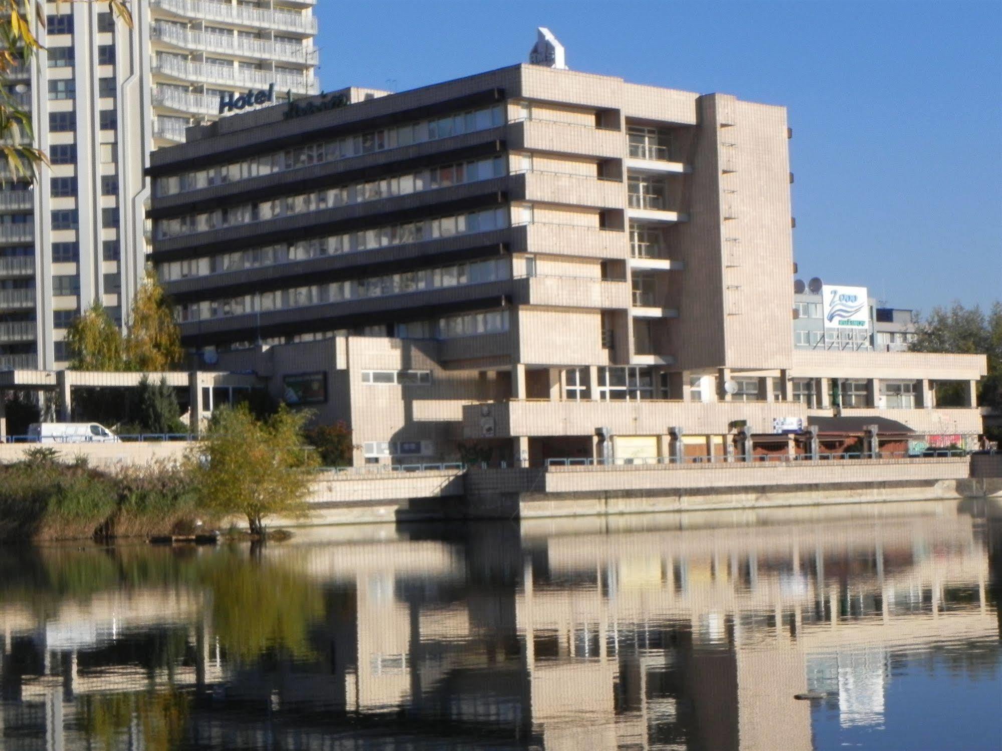 Garni Hotel Junior براتسيلافا المظهر الخارجي الصورة