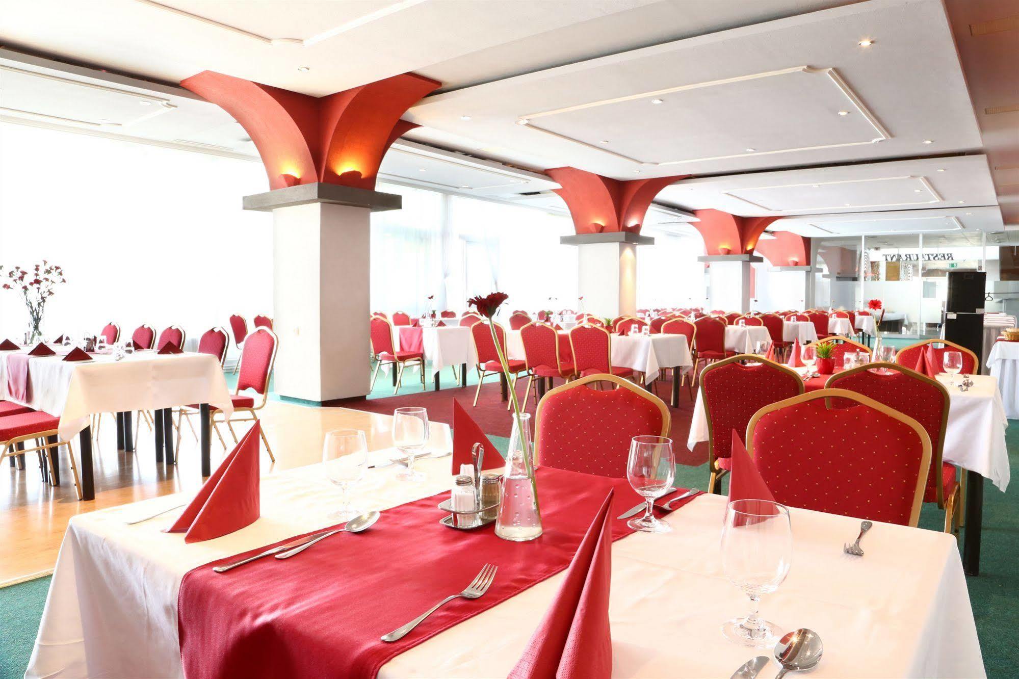 Garni Hotel Junior براتسيلافا المظهر الخارجي الصورة