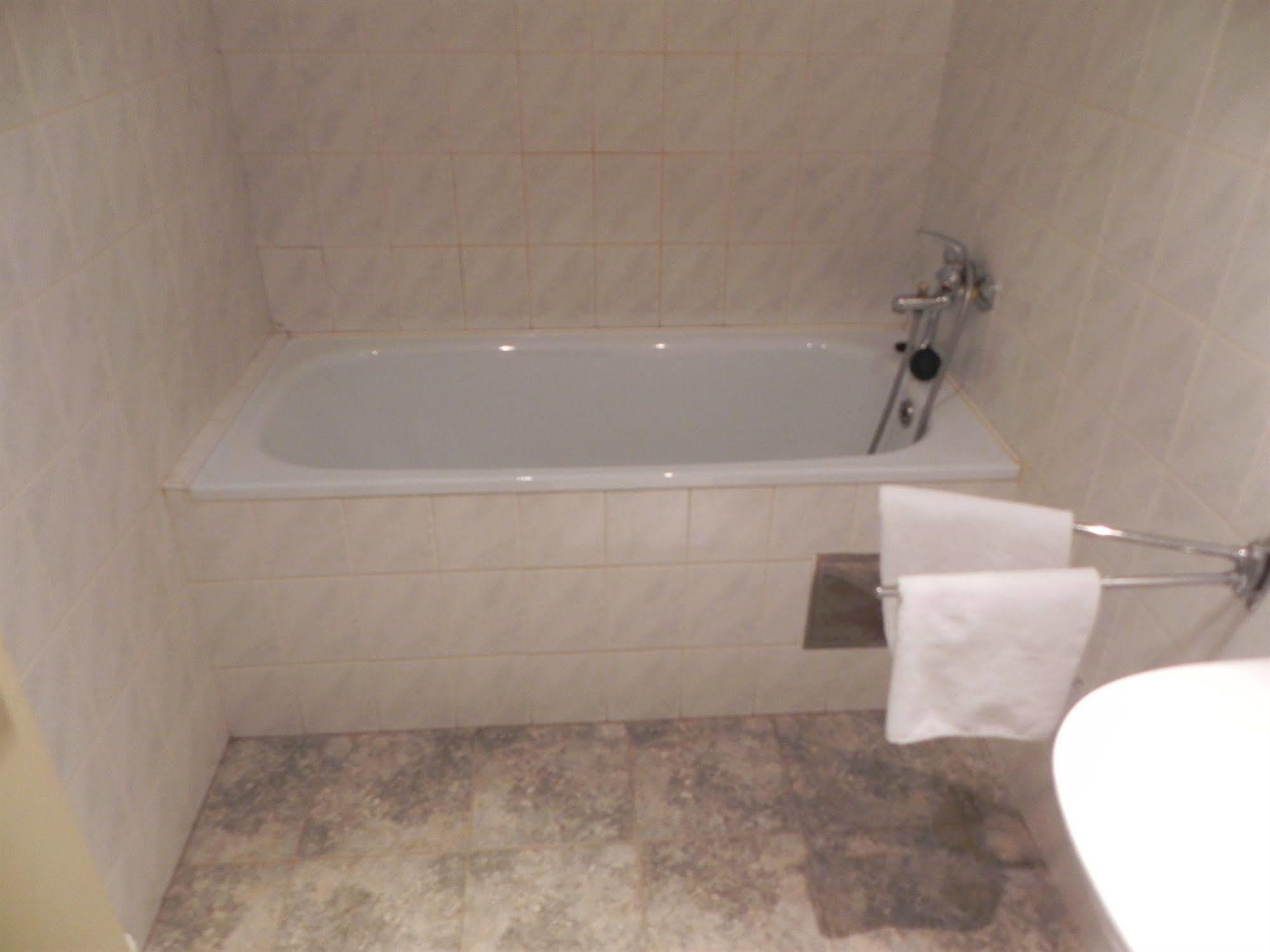 Garni Hotel Junior براتسيلافا المظهر الخارجي الصورة