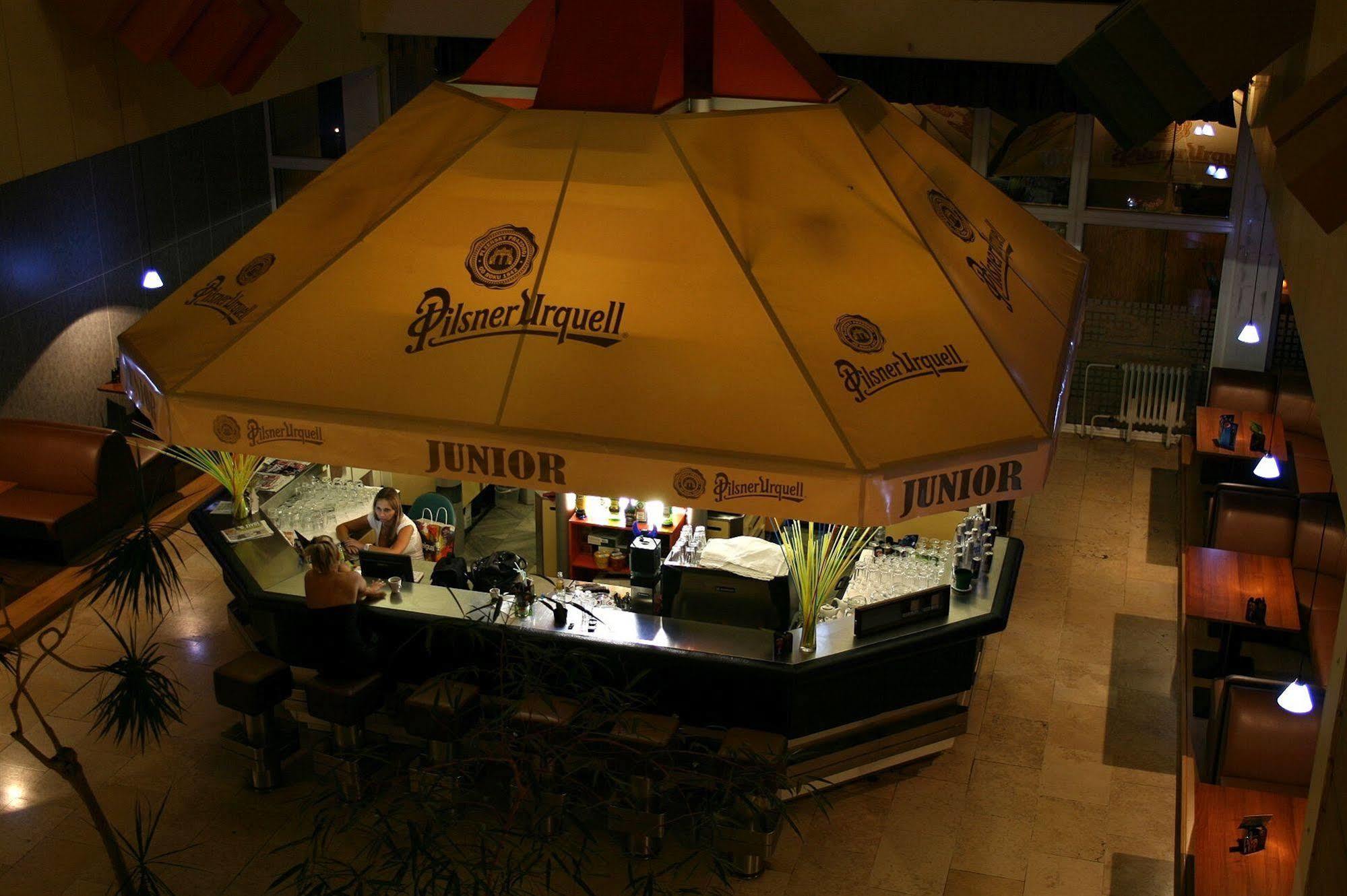 Garni Hotel Junior براتسيلافا المظهر الخارجي الصورة