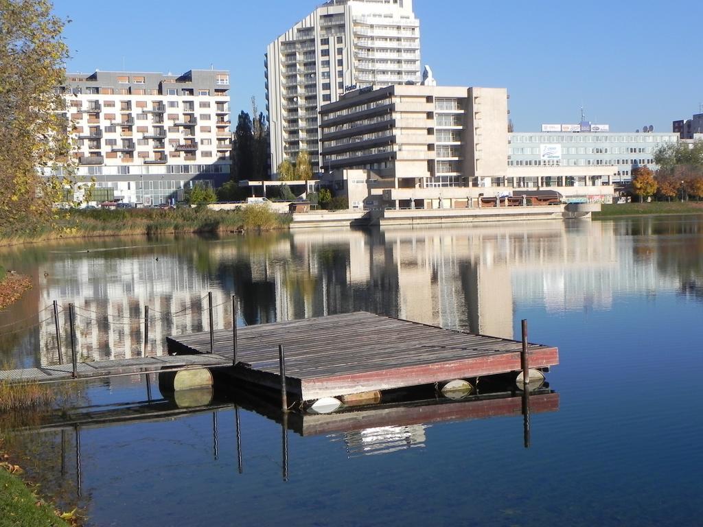 Garni Hotel Junior براتسيلافا المظهر الخارجي الصورة